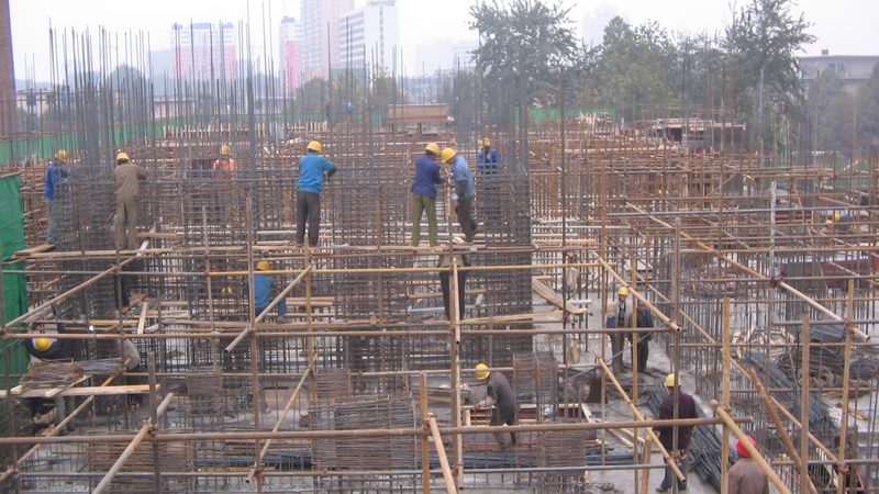 农村自建房基础施工价格之谜：揭秘影响因素与合理预算